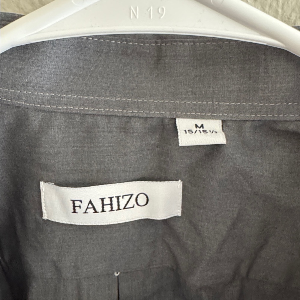 Men’s button down - Picture 2 of 4